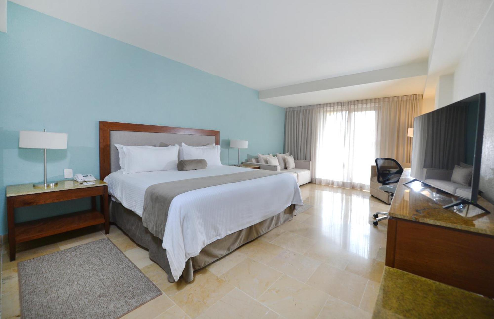 Hb Hotel 4*