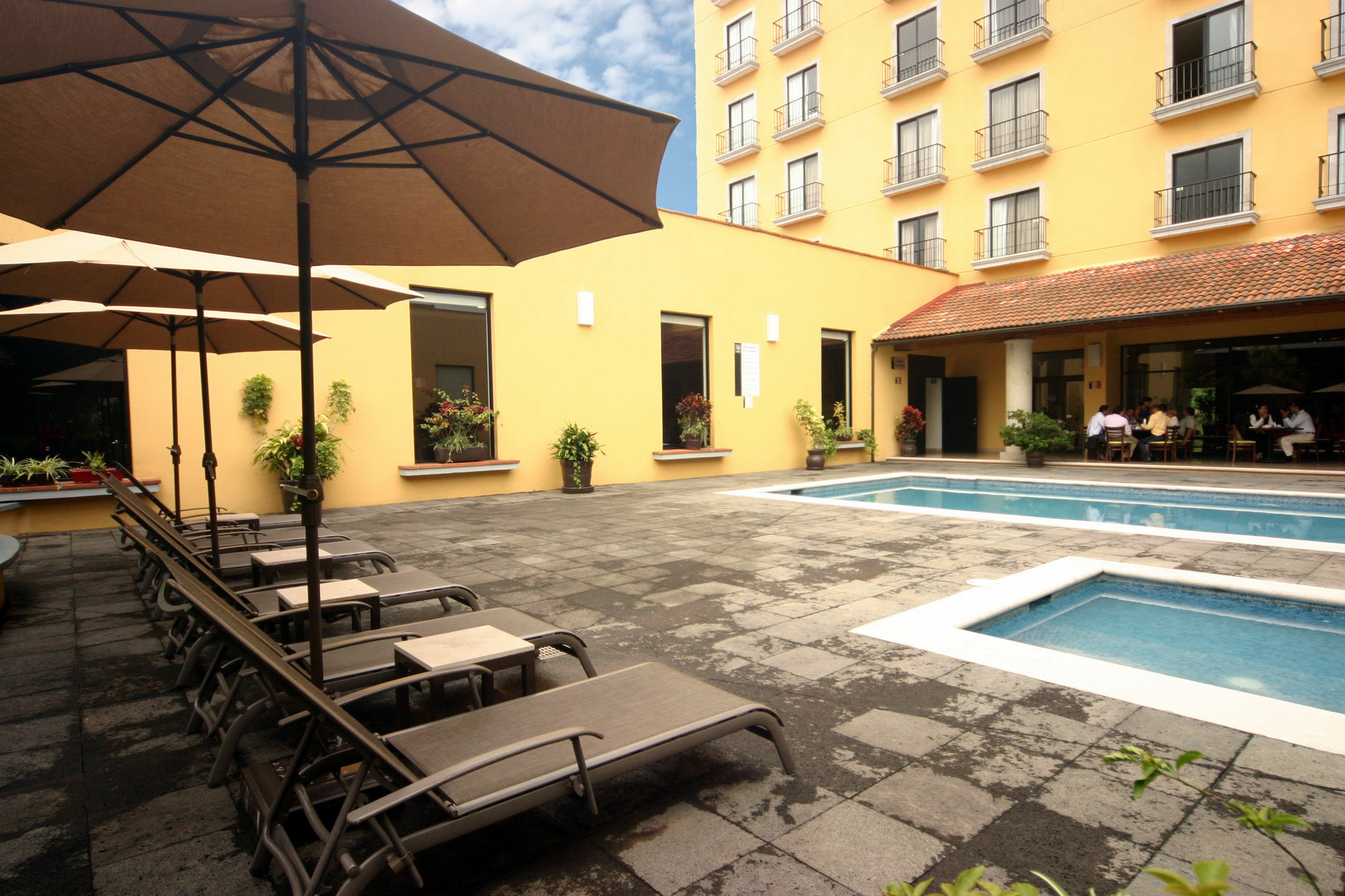 Hb Hotel 4*